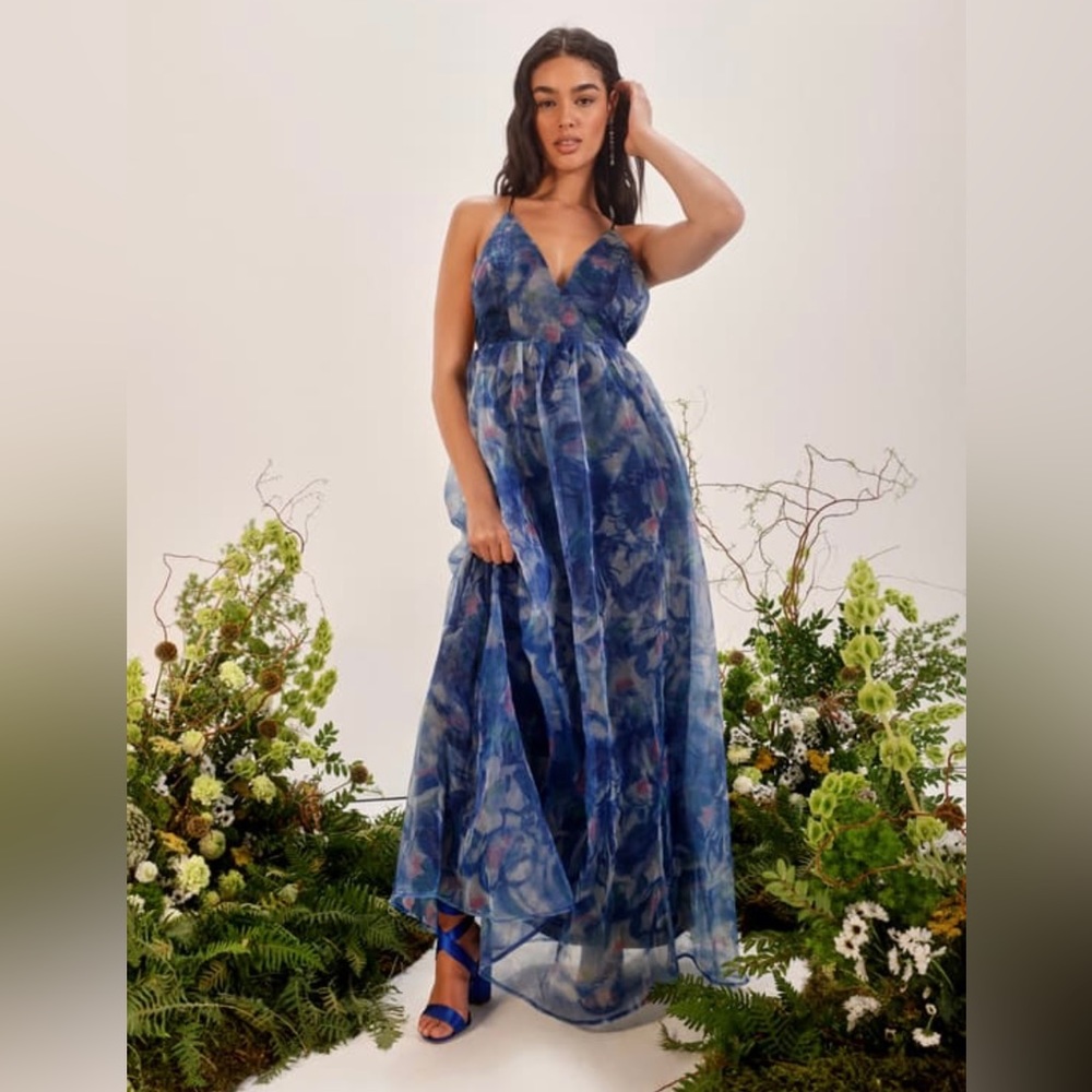 Very Good, Lulu’s Medium Bloom Wildly Navy Blue Floral Organza Maxi Dress